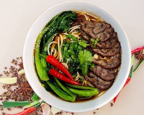Original Beef Noodle Soup or Rice Noodle 主厨酱香牛肉面
